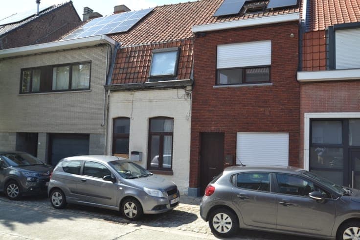Te renoveren woning met tuin en tal van mogelijkheden aan...