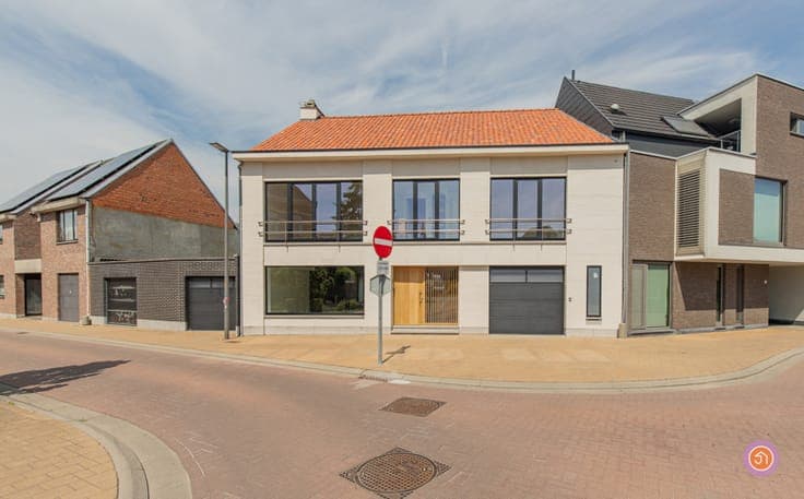 House in Sint-Amands