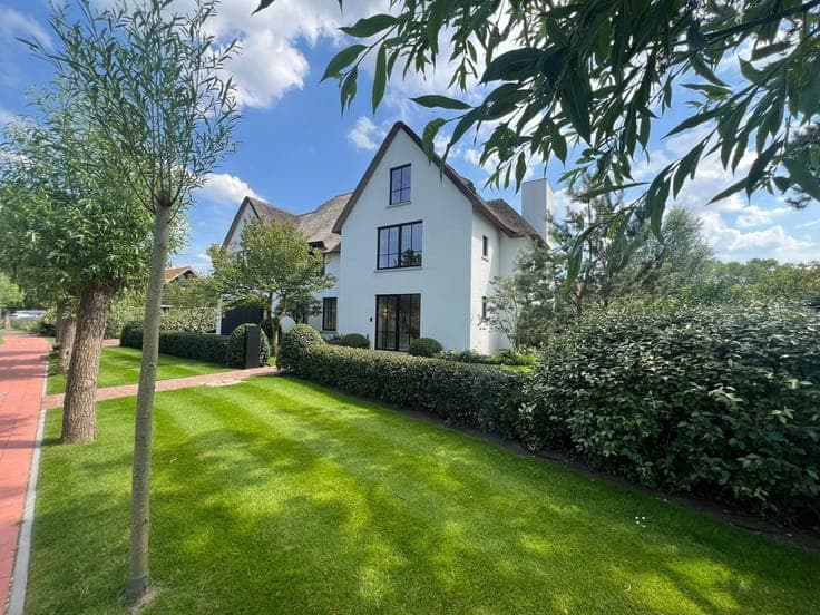 Exclusive new-build villa with six bedrooms in Knokke-Zoute