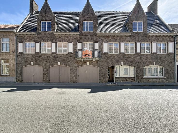 Exclusief herenhuis met uitzonderlijk potentieel in Lo (L...