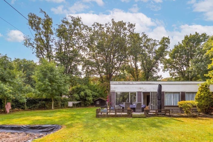 Unique opportunity on a spacious plot of 3,180 m² in Aalter!