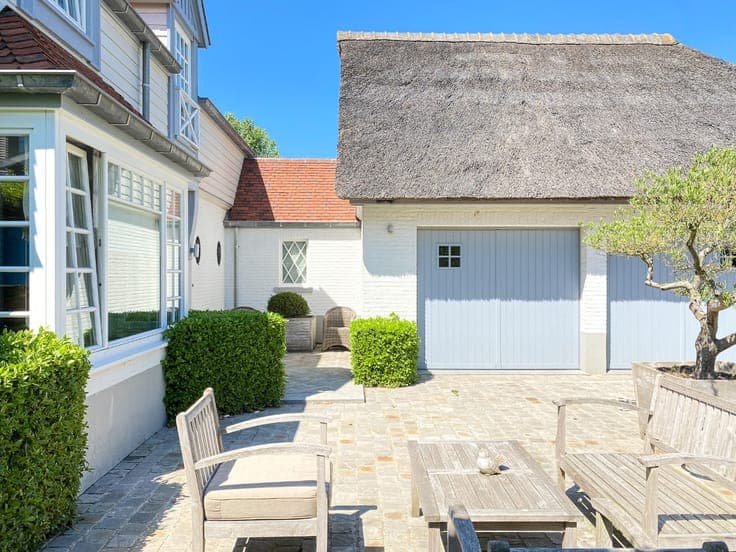 Unieke villa te koop, residentieel en zeer rustig gelegen...