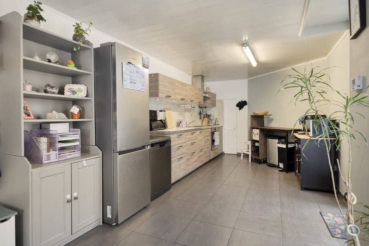 4 bedroom house with city courtyard in Deurne!