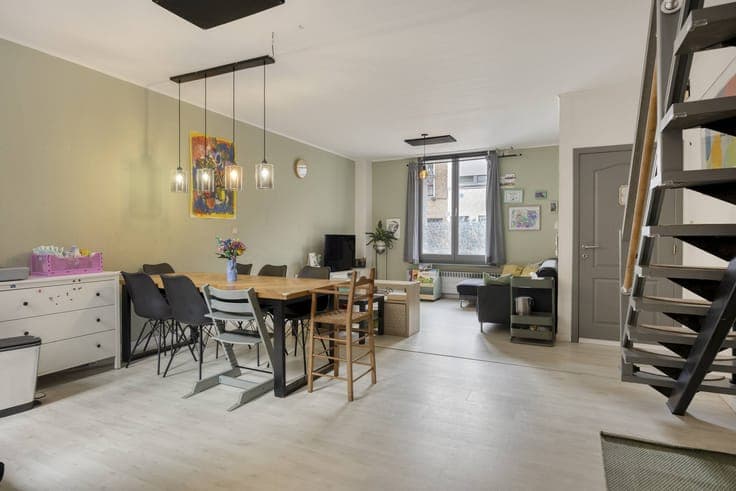 4 bedroom house with city courtyard in Deurne!