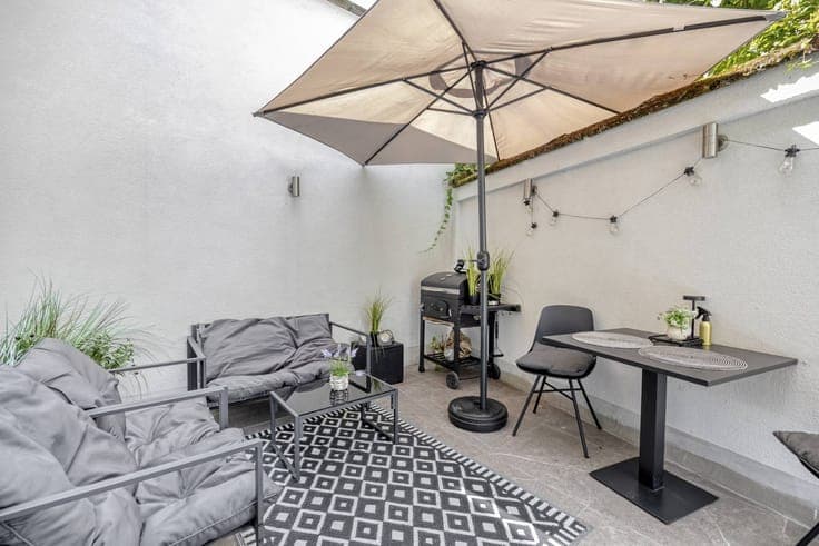 Investment property with three entities for sale in Laeken