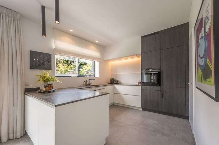 A cosy, move-in-ready family home with a south-facing garden