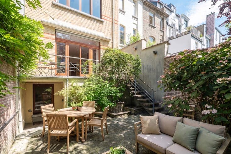 EUROPEAN QUARTER – TOWNHOUSE WITH GARDEN
