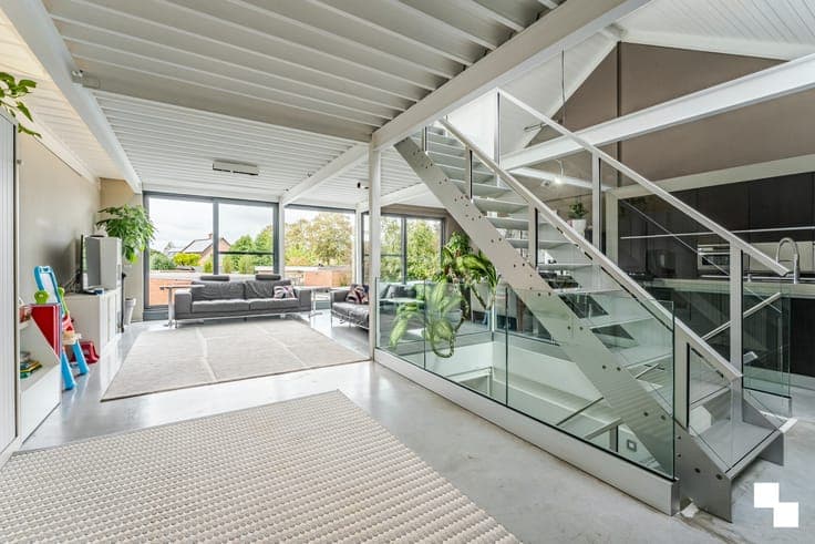 Industriële loft/woning op perceel van 460m² nabij centru...