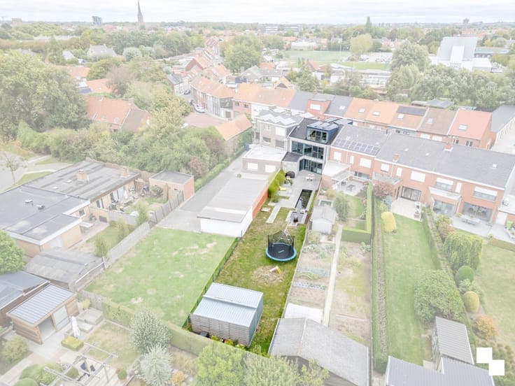 Industriële loft/woning op perceel van 460m² nabij centru...