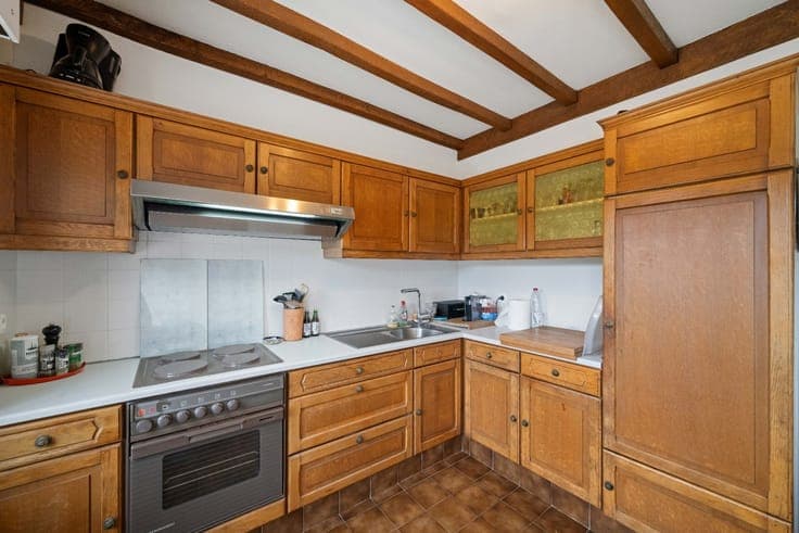 STRONG RESIDENTIAL DNA: OPEN BUILDING with GARAGE, GARDEN,
