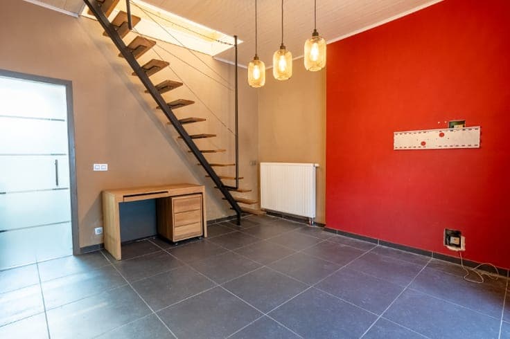 compacte rijwoning nabij centrum Wetteren met potentieel