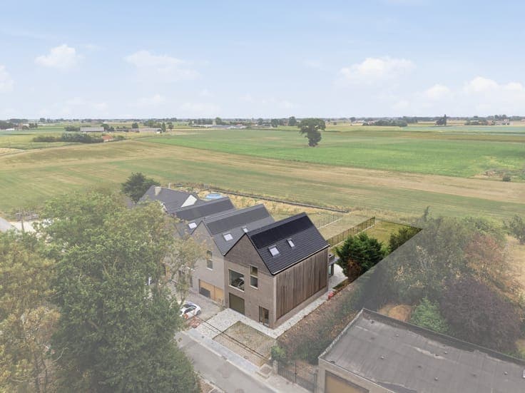 Energy-efficient semi-detached house with 4 bedrooms
