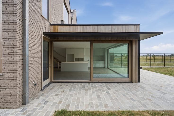 Energy-efficient semi-detached house with 4 bedrooms