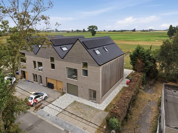 Energy-efficient semi-detached house with 4 bedrooms