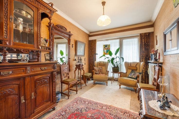 Characterful home with 4 bedrooms in the heart of Eeklo