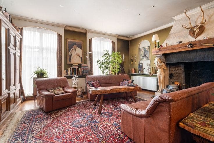 Characterful home with 4 bedrooms in the heart of Eeklo
