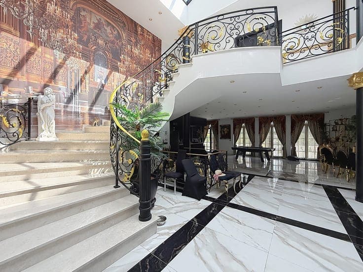 Exceptional Luxury Villa with 4 Bedrooms + Home Office