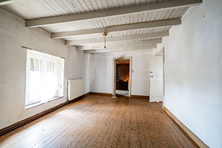 3-Bedroom House in Need of Renovation in Arlon