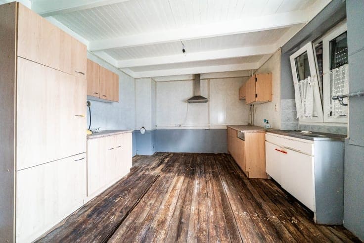3-Bedroom House in Need of Renovation in Arlon