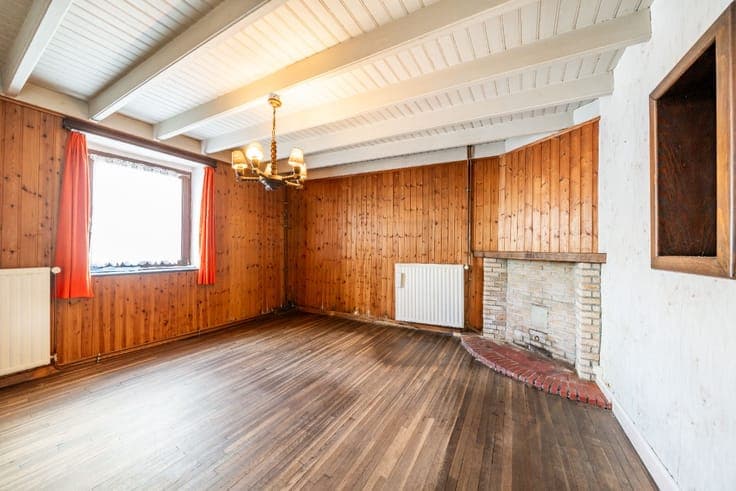 3-Bedroom House in Need of Renovation in Arlon