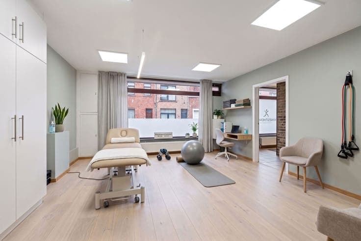 Spacious mixed-use property with practice/office space, wait