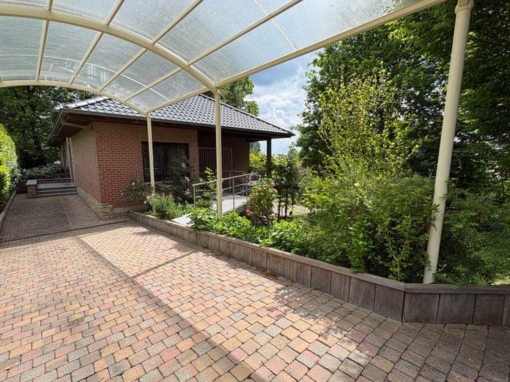 Spacious 3-bedroom house with an 875 m² garden in Alsemberg