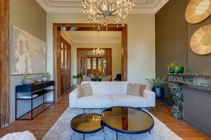 Characterful Bourgeois Residence in the Heart of Frasnes