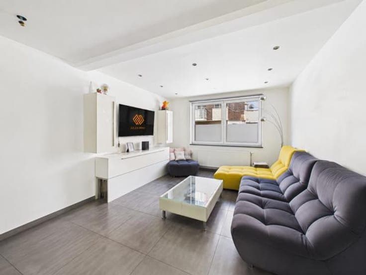 Bedroom House with Terrace