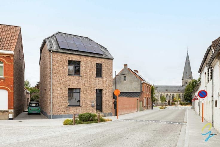 Characterful, fully renovated home in Asper