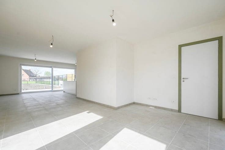 Halfopen nieuwbouwwoning met tuin in Sint-Denijs-Westrem