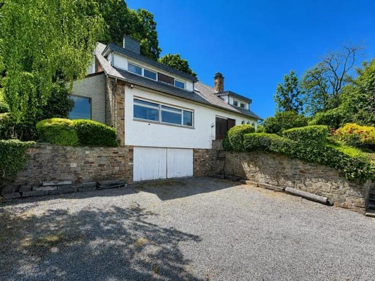 Spacieuse maison avec annexe à Esneux