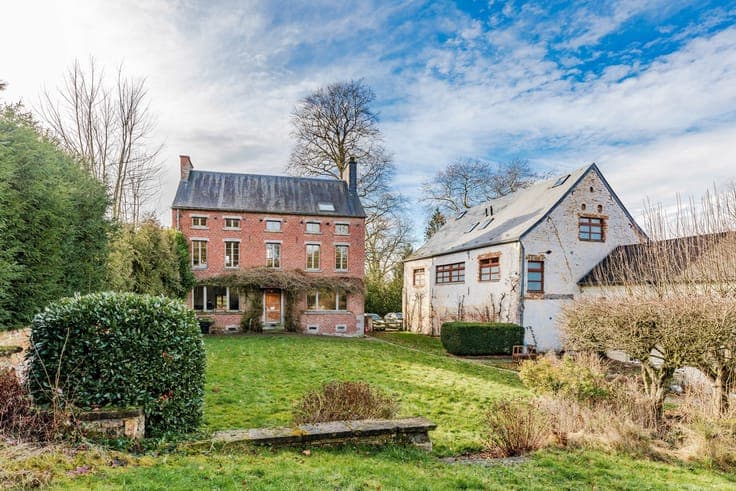 Bousval: Charming house with garden and separate annex