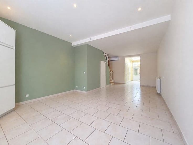 Superb 3-bedroom detached house with an office