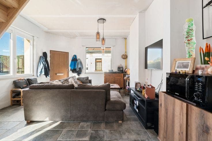 House with a sunny garden and 2 bedrooms for sale in Oostak…