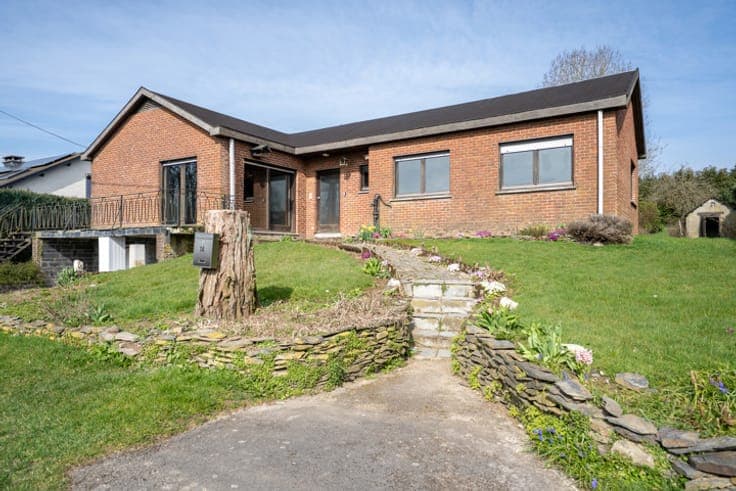 Detached house to renovate in Saint-Pierre
