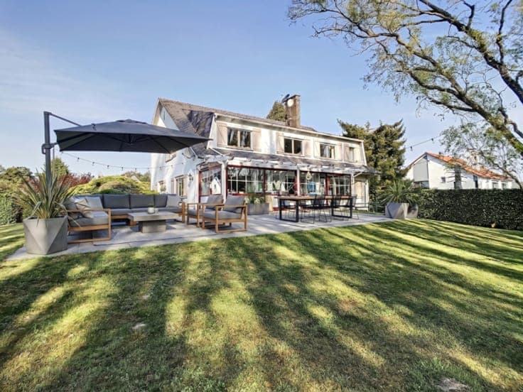 Stunning 7-bedroom villa - St John's neighborhood