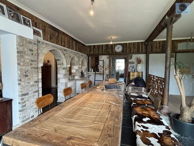 CHARACTER HOUSE WITH 5 BEDROOMS