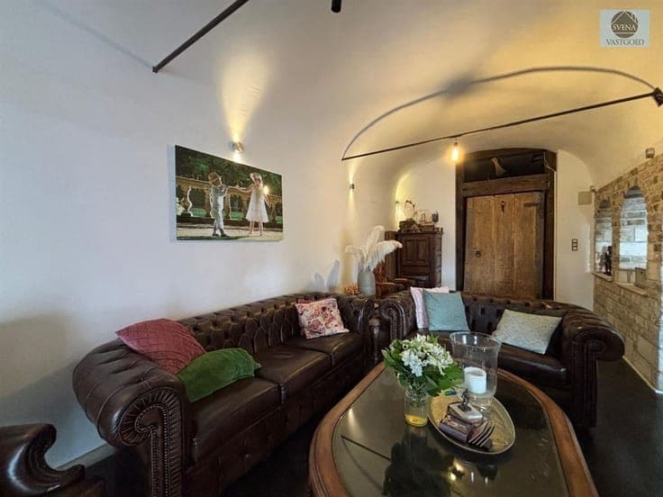 CHARACTER HOUSE WITH 5 BEDROOMS