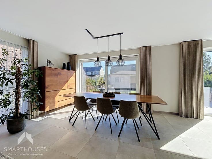 Beautiful home with 4 bedrooms and landscaped garden