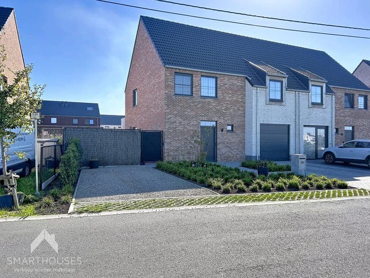 Beautiful home with 4 bedrooms and landscaped garden