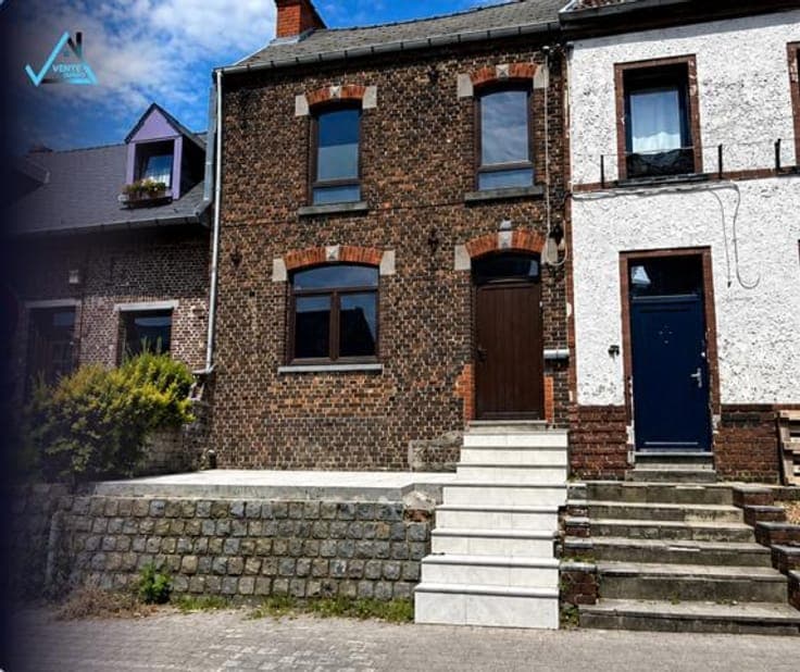 Semi-detached house – Great renovation potential