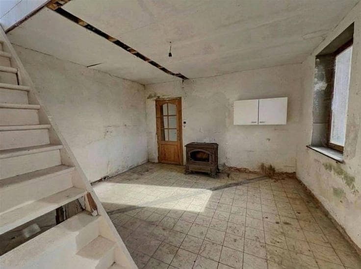 Maison villageoise avec jardin à rénover entièrement