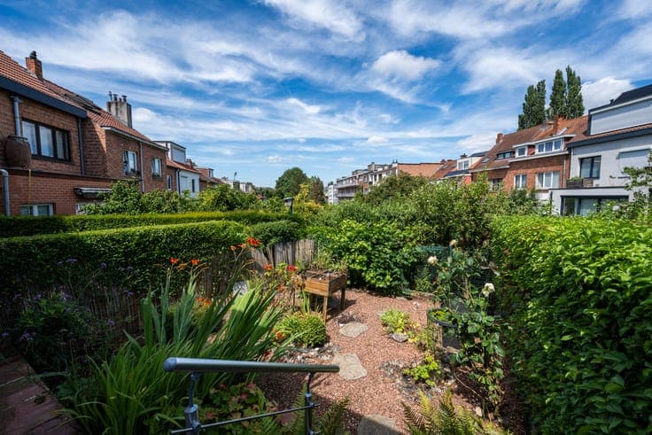 AUDERGHEM – Herrmann-Debroux – Close to all amenities