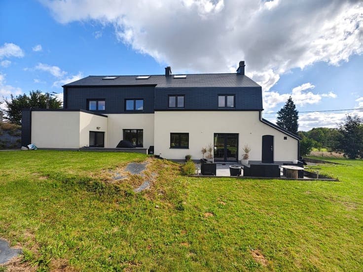 Villa rénovée de 5 chambres avec un potentiel exceptionnel !