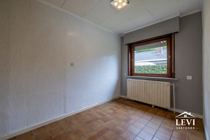 Spacious detached villa with 4 bedrooms in Heusden