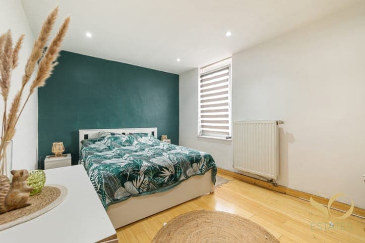 Fully Renovated Family Home with Large Garden