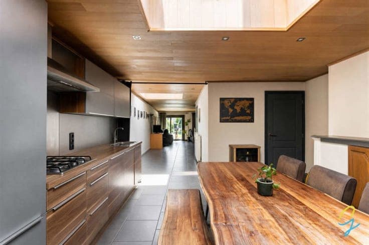 Charming 3-Bedroom Home with a Sunny Garden