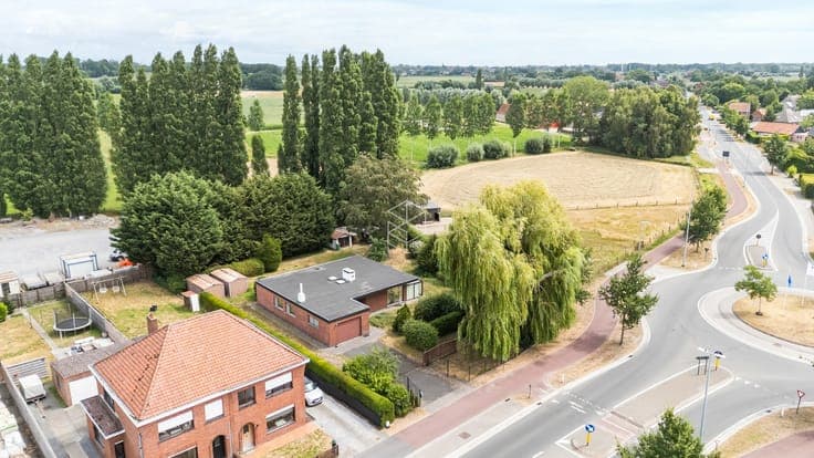Centraal gelegen gelijkvloerse woning met royale tuin op ...