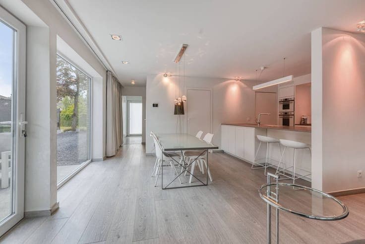 Beautiful, energy-efficient BEN home on a beautiful plot for