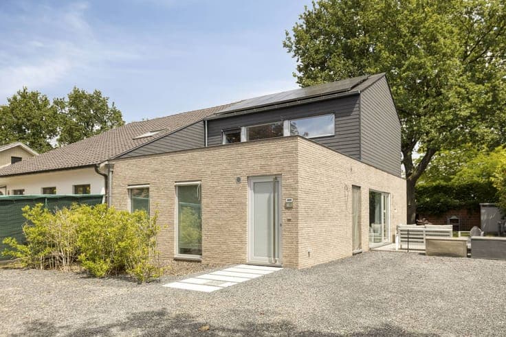 Beautiful, energy-efficient BEN home on a beautiful plot for